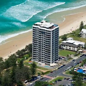 Golden Sands On The - Absolute Beachfront **** Main Beach